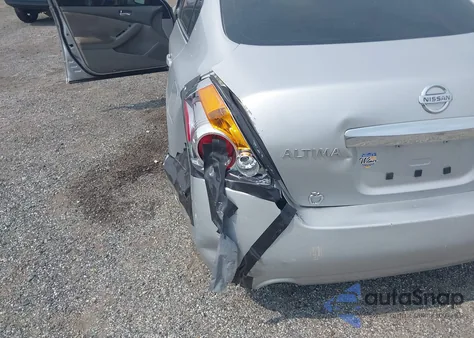 2010 Nissan Altima 2.5 S z USA, uszkodzony, nr VIN 1N4AL2AP4AN536561